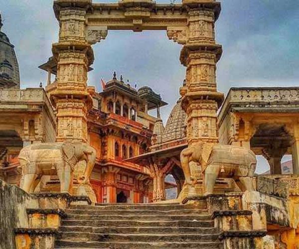 Yoga and Cultural Retreat India jagat